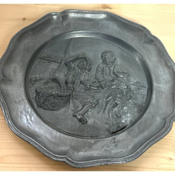 Vintage Italian Farmhouse Raised Relief Pewter Plate Norleans Men Grapes Rustic - Picture 8 of 8